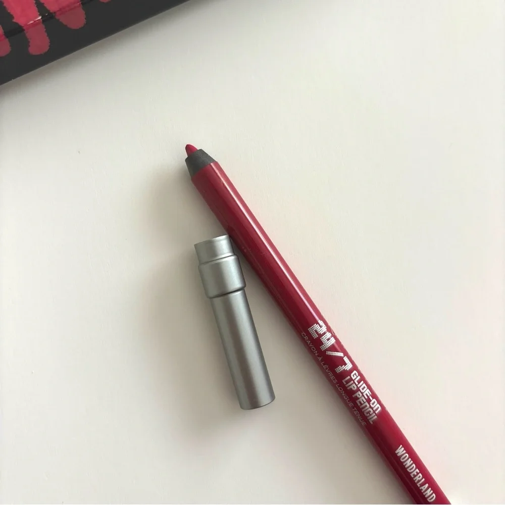 Urban Decay 24/7 Lip Pencil in Wonderland